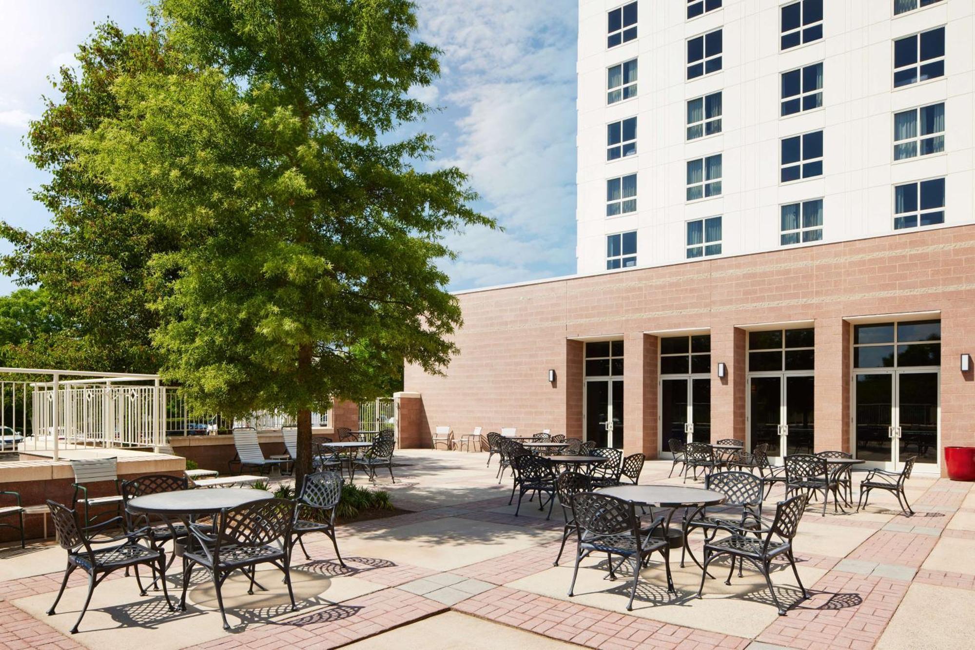 Hilton Charlotte Airport Hotel Ngoại thất bức ảnh